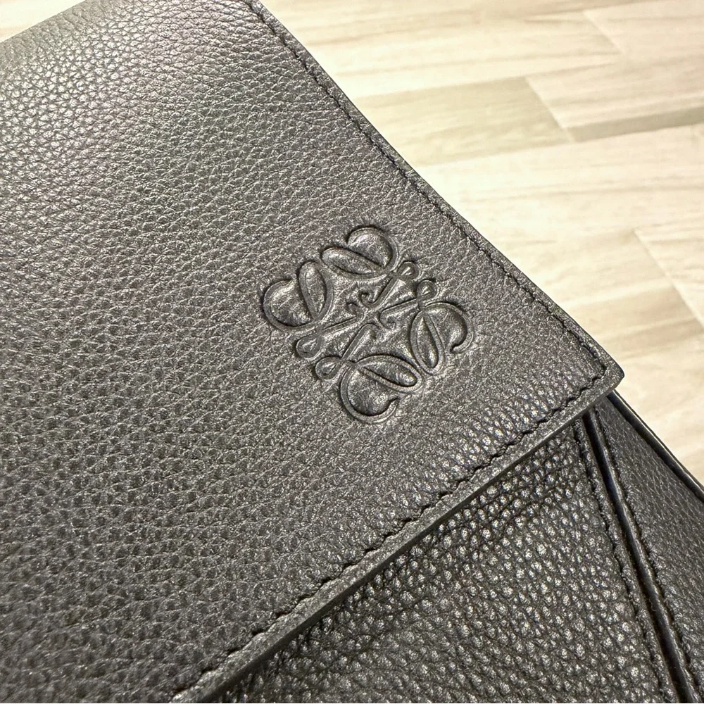 Loewe Puzzle Black Messenger Bag